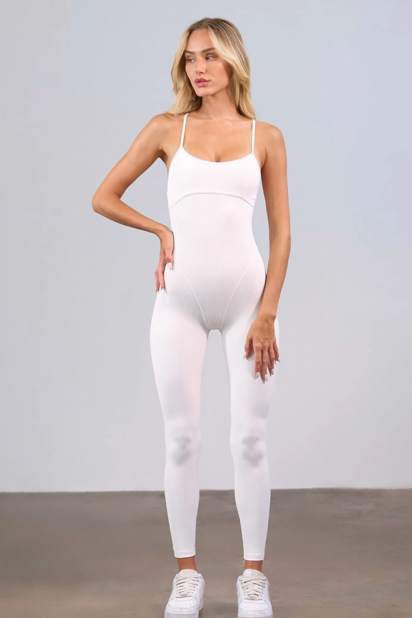 Kyra White - Onesie*Bananhot Clearance
