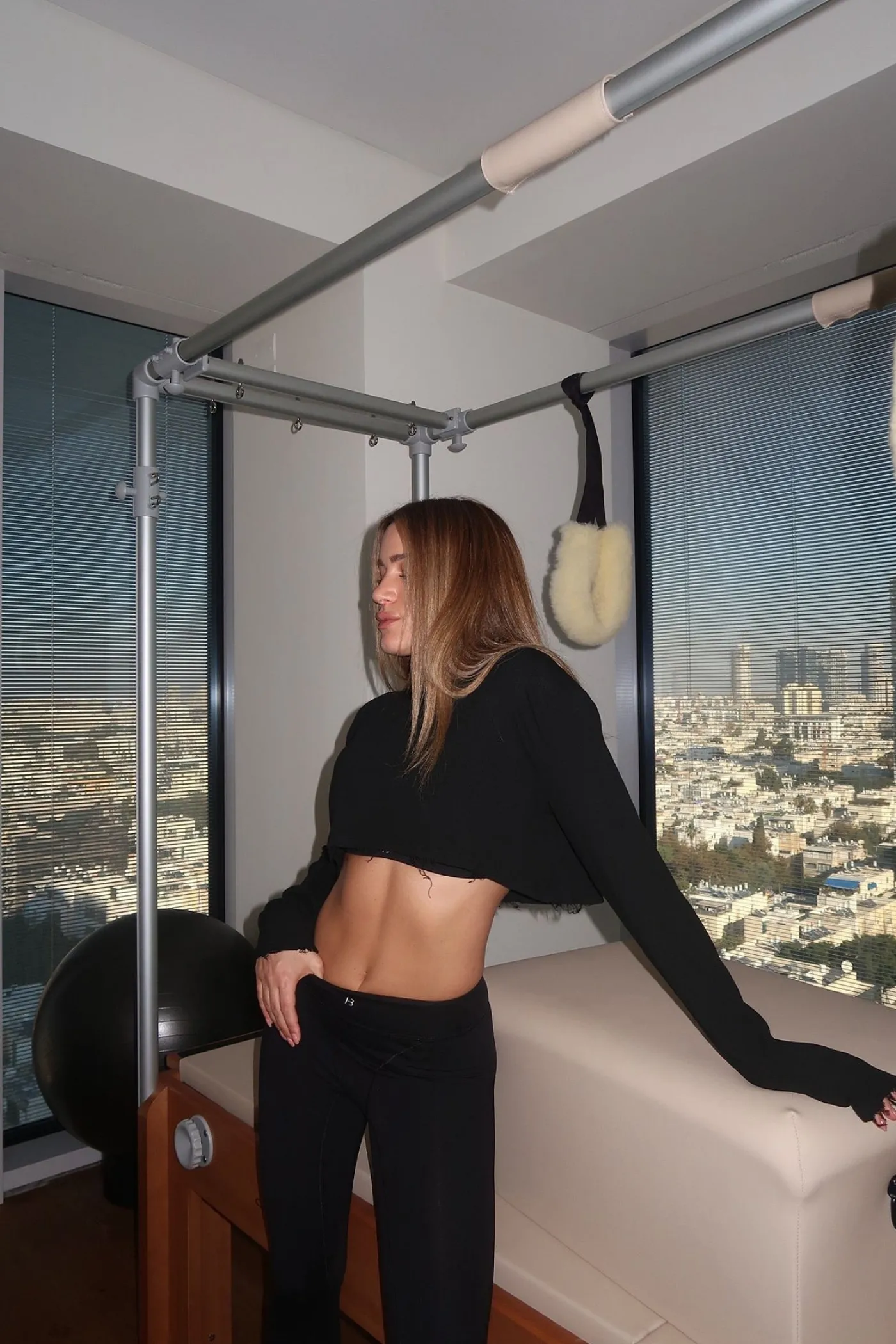 Remi Cropped Long Sleeve Top - Black*Bananhot Discount